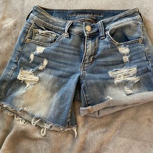 american eagle distressed jean shorts